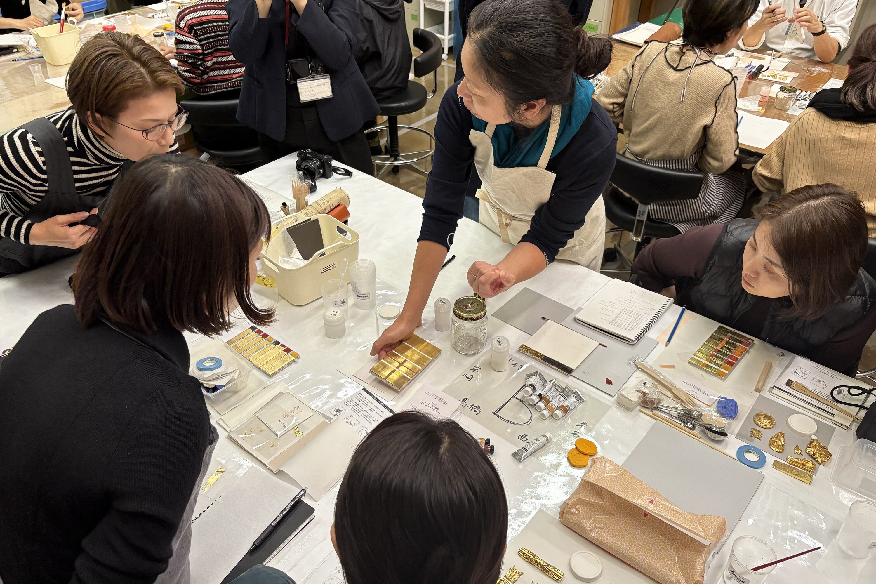 【ワークショップおよび講演会の開催報告】「文化財保存修復に関するワークショップ－額縁の歴史・技法と保存修復について－」「イギリスと日本における額縁の歴史と保存」
