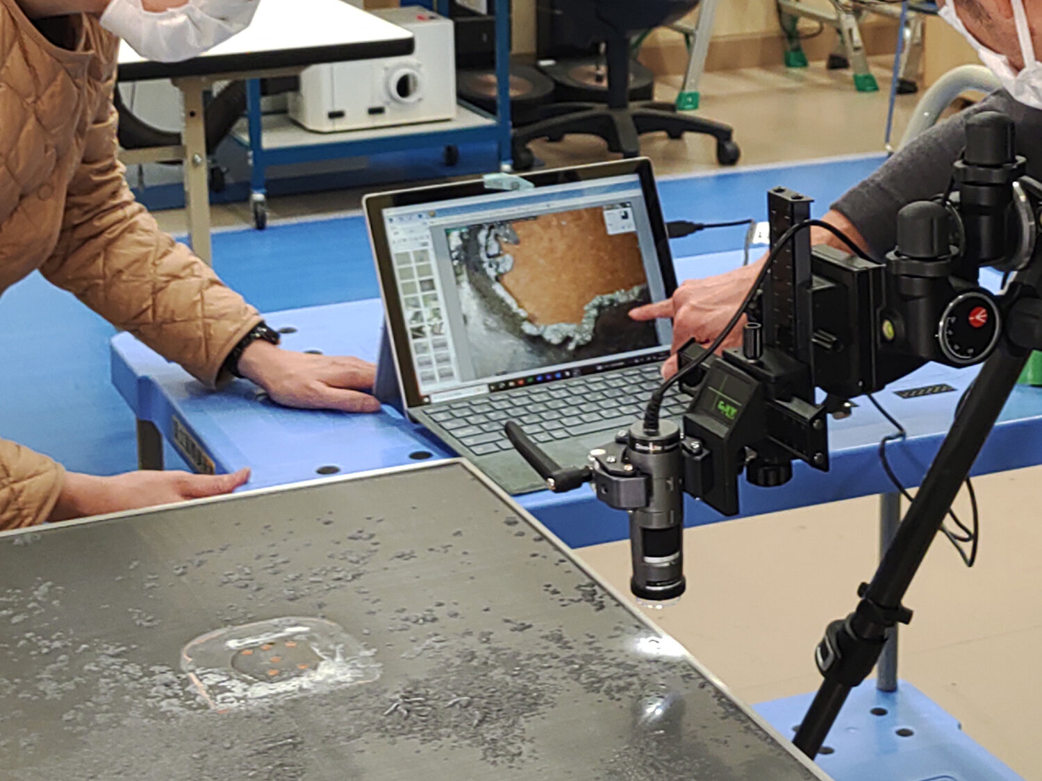 科学調査を用いた現代美術作品の劣化分析
