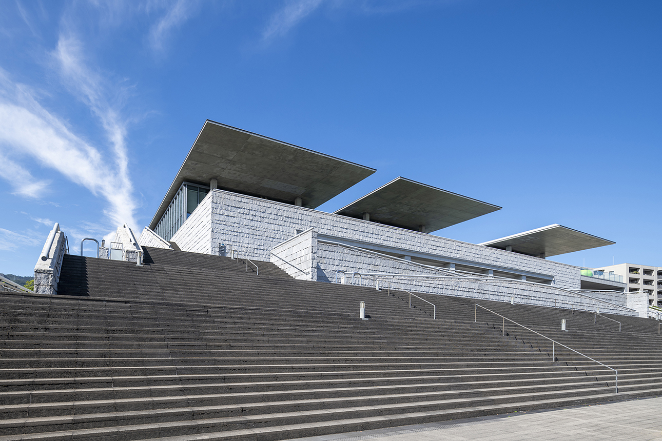 兵庫県立美術館の建物